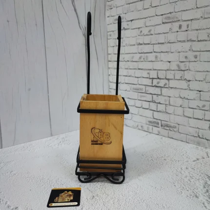 جاقاشقی اویز چوبی نیک