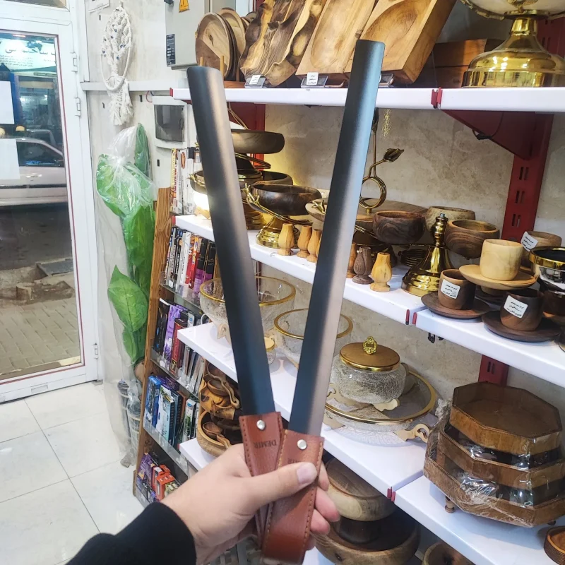 پاشنه کش شمشیری